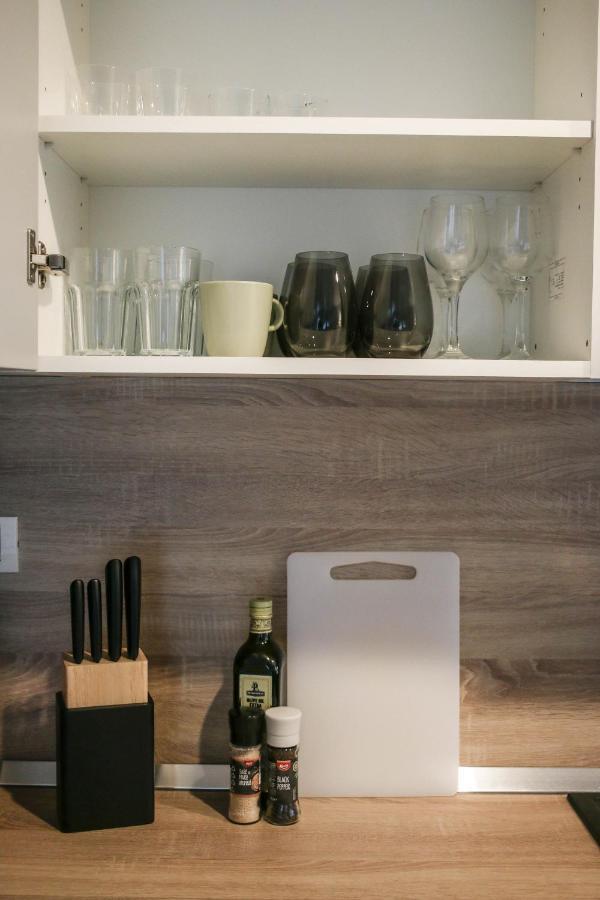 The Next Door Apartaments Bucarest Esterno foto